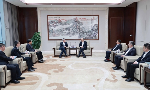 中控科技集团首创人褚健一行到访征途国际官网