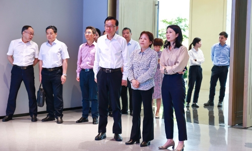 黄冈市人大常委会党组书记、主任高玲慧莅临征途国际官网调研